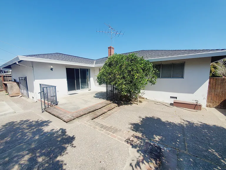 1956 65th Ave — Photo 24