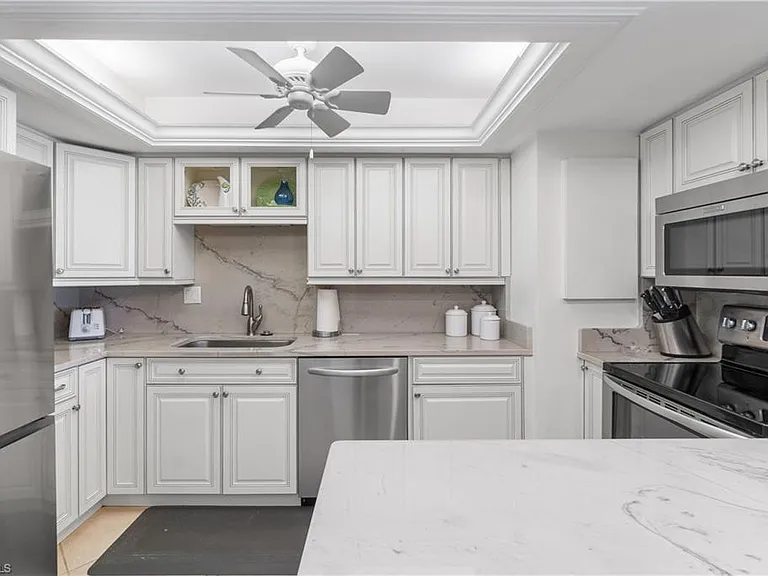 3443 Gulf Shore Blvd N #303 — Photo 5