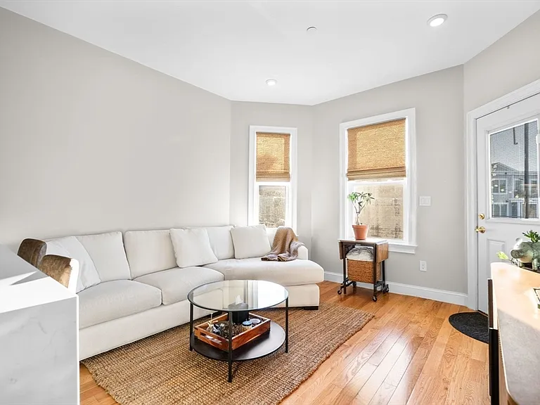 35 Somerset Ave #5 — Photo 5