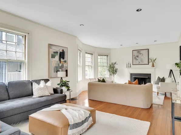 31 Upland Rd #2, Cambridge, MA 02140