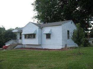 902 N Locust St, Salem, IN 47167