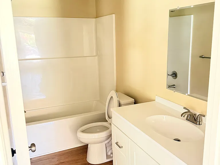 306 Hayworth St — Photo 8