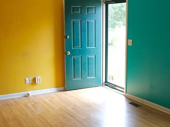 2nd image of 1919 Bartway Dr