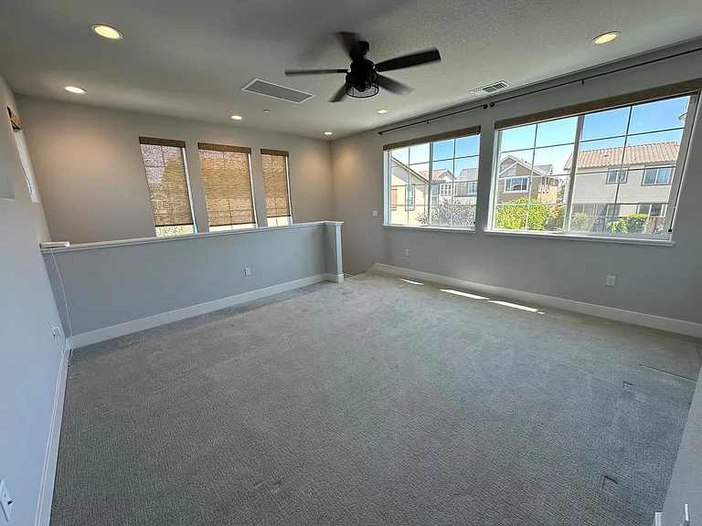 360 W Thurman Ave — Photo 16
