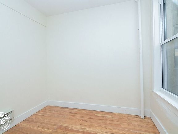 2nd image of 421 Rogers Ave #D4