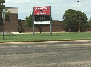 1211 7th St, Shallowater, TX 79363