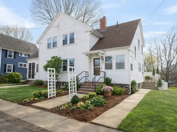 22 Oak St #22, Winchester, MA 01890