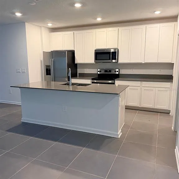 926 Jackson Ave — Photo 3