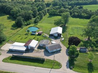 3542 Wapello Jefferson Rd, Eldon, IA 52554