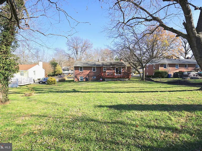 4218 University Dr — Photo 4