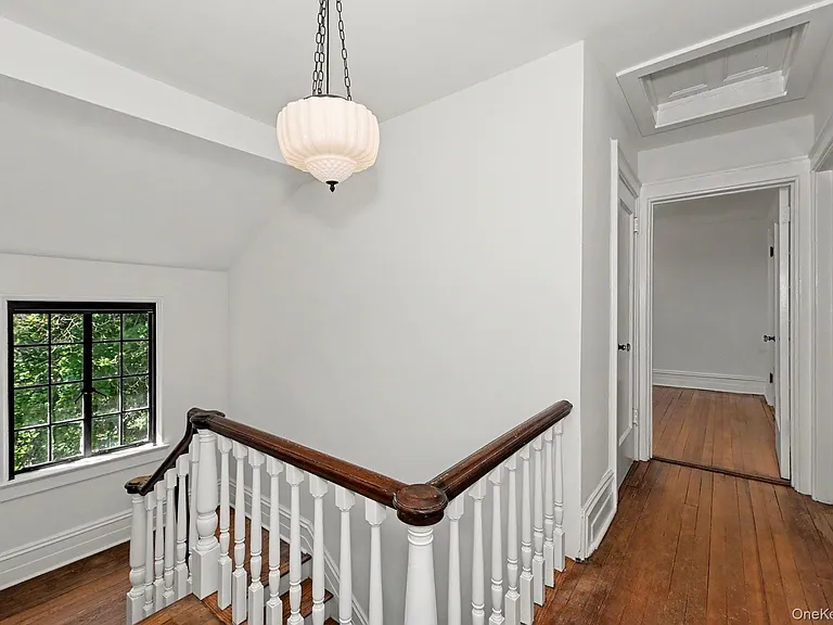 53 Cortlandt Ave — Photo 17