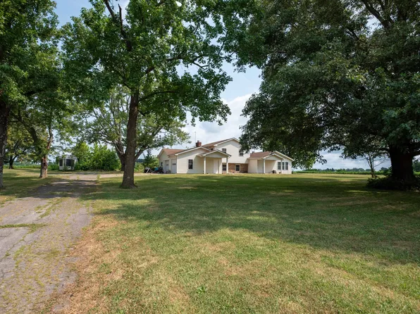 8464 E 25th St, Columbus, IN 47203