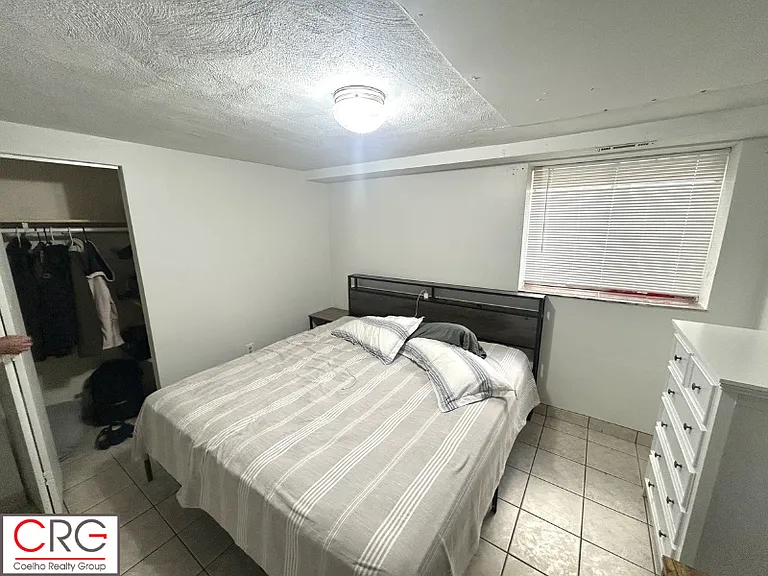 118-120 Cottage St #1B — Photo 1