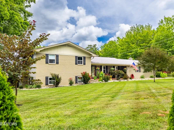418 Belle Meade Dr, Maryville, TN 37803