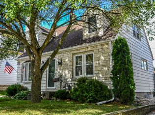 2177 S 90th St, West Allis, WI 53227