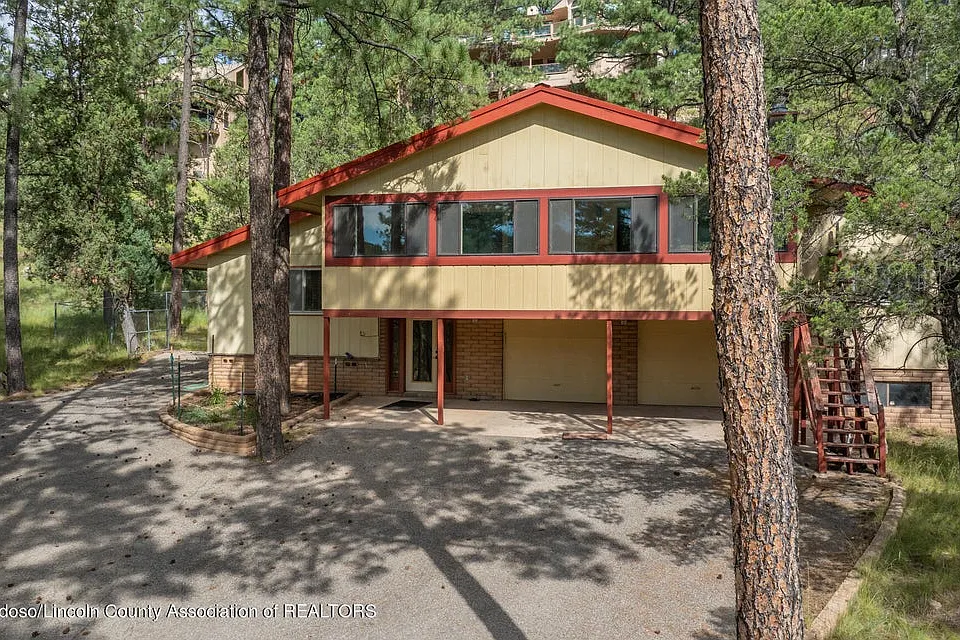 109 Snowcap Dr