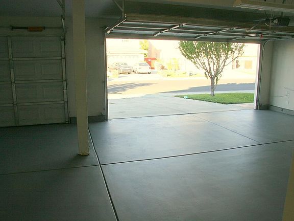 3 Car Garage
