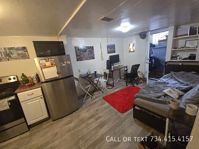 906 Packard St #1 — Photo 8
