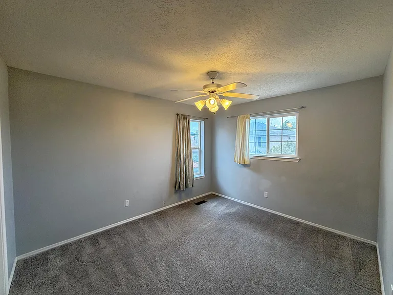 7300 Tricia Rd NE — Photo 30