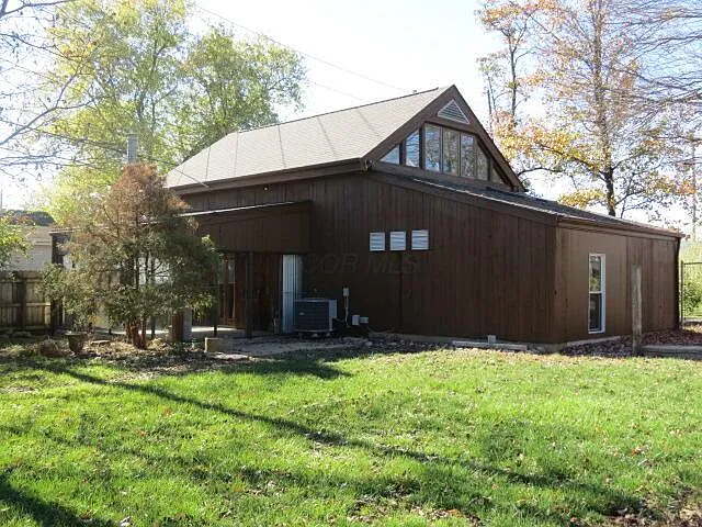 11 Plumb St photo 1