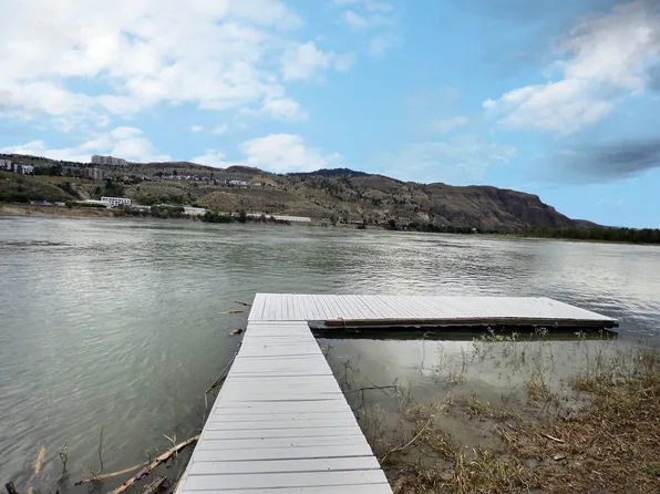 327 Royal Ave, Kamloops, BC V2B 3P6