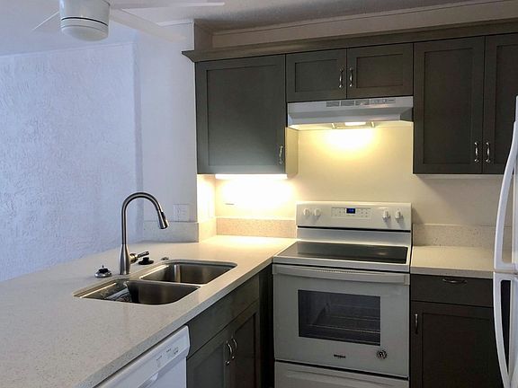 2nd image of 75-6016 Alii Dr APT 336