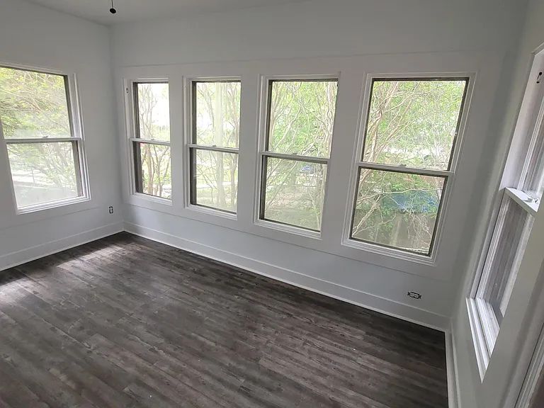 2820 Fort Ave — Photo 43