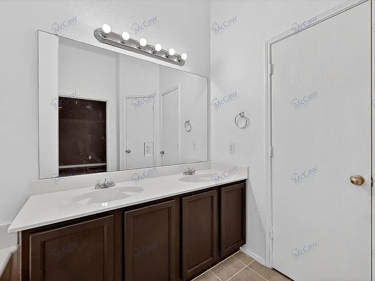 342 Leisure Ln — Photo 15