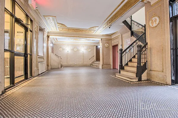 Sold by Ideal Properties Group | media 21