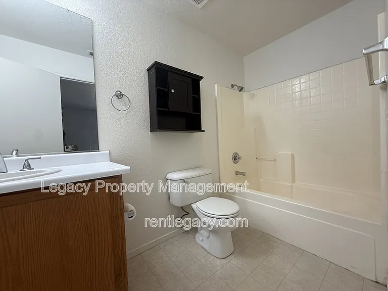 4329 Middlebury Way — Photo 16