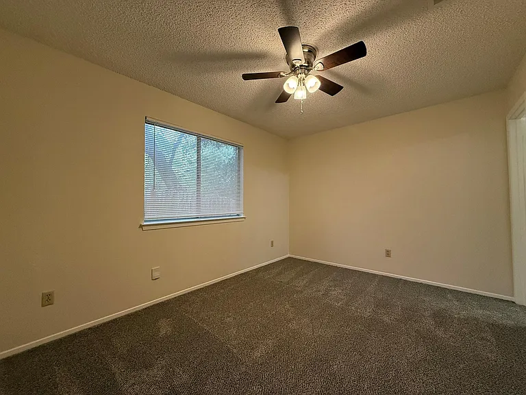 11945 Sunhillow Bnd #B — Photo 13