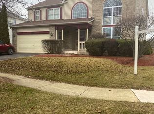 1899 Lake Shore Dr, Romeoville, IL 60446