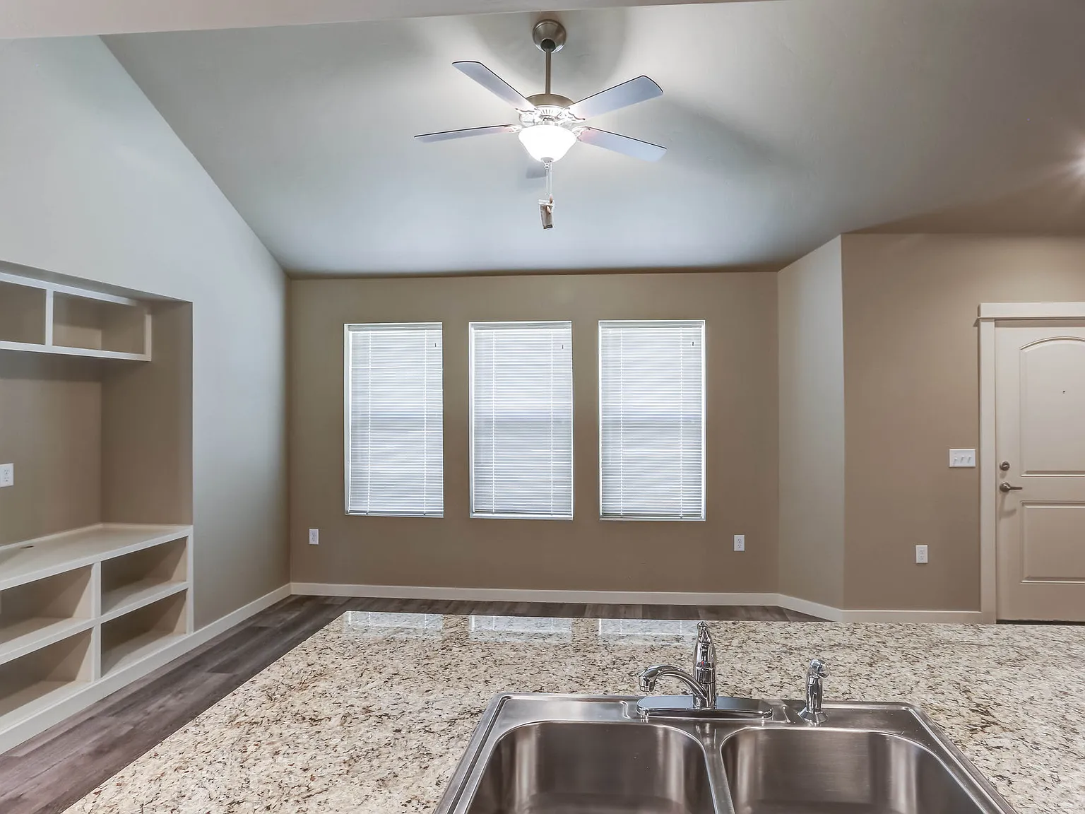 Cedar Park & Canyon Falls Townhomes — Photo 3