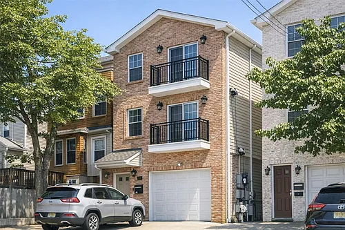 302 Terrace Ave #7 Photo 1