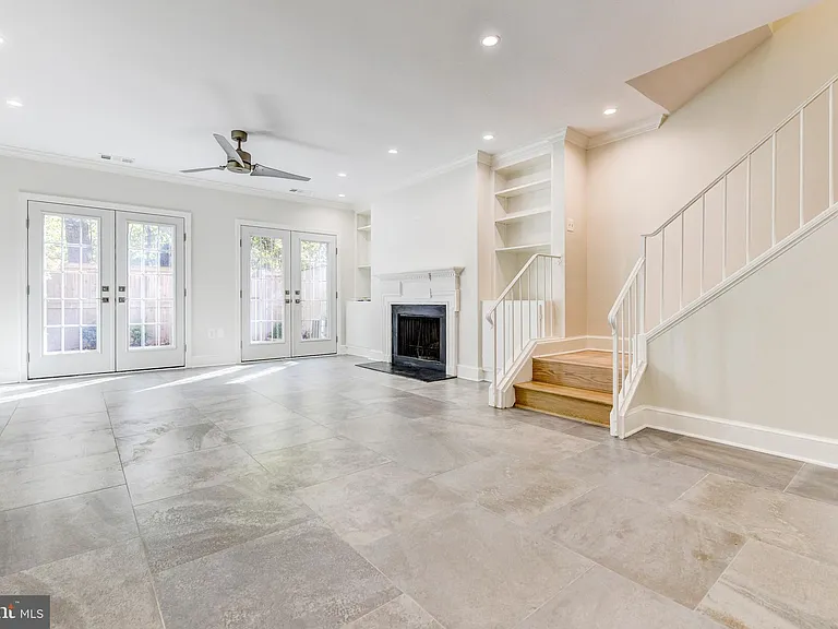 3221 Sutton Pl NW #C — Photo 23