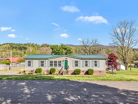 2nd image of 158 Circle Dr