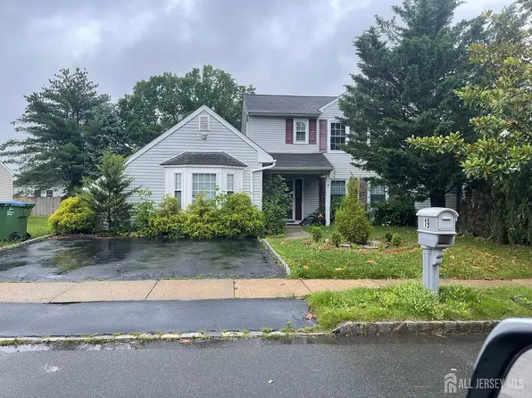 19 Woodbury Rd, Edison, NJ 08820