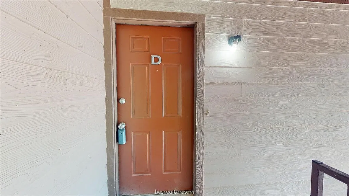 2 bed, 2.0 bath, 942 sqft, $1,100 — Photo 1