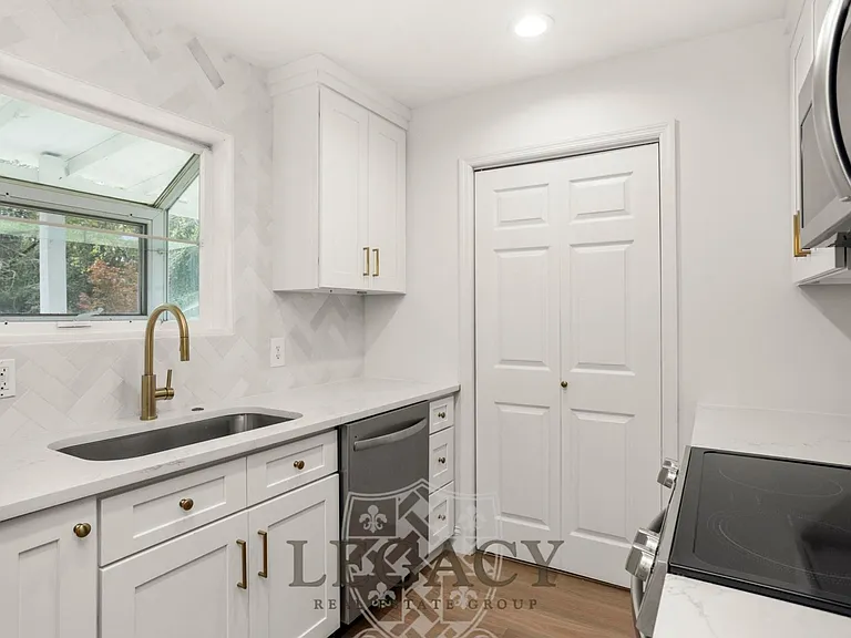 100 Sadler Ct — Photo 34
