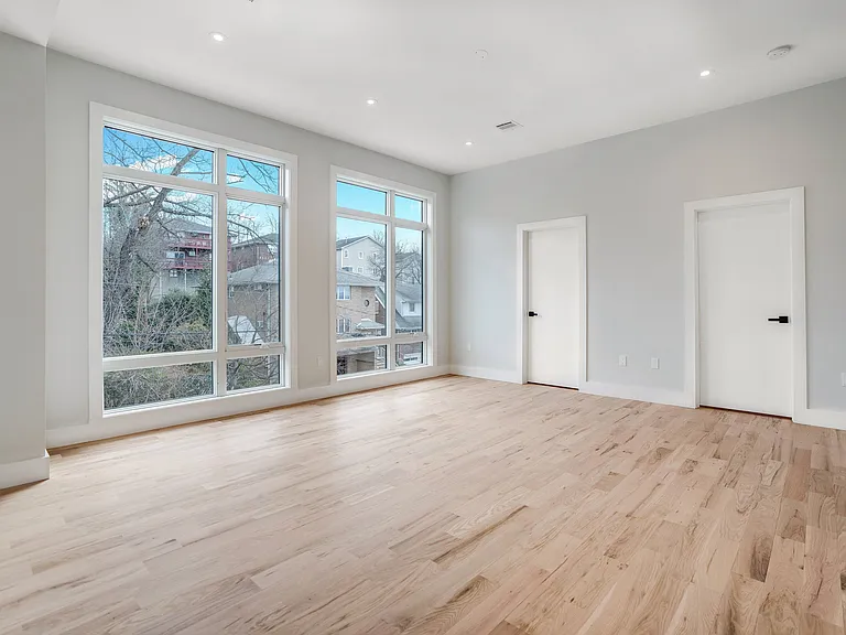 128 E Edsall Blvd #A — Photo 17