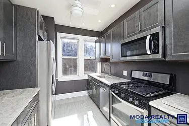 Rented by Moda Realty