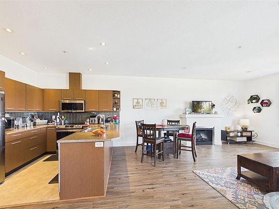 5th image of 6040 Leah Ln