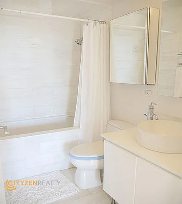 Rented by City Zen Realty | media 20