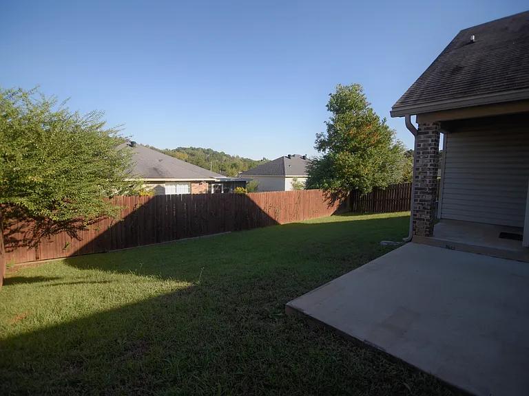 2506 Redwood St — Photo 26