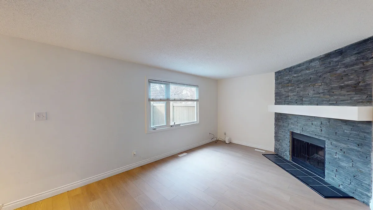 Building Photo - 14815 D Riverbend Rd NW