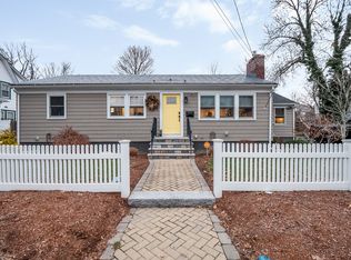 17 July St, Lowell, MA 01850