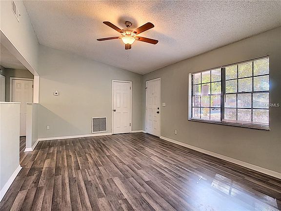 4th image of 2729 N Dellwood Dr