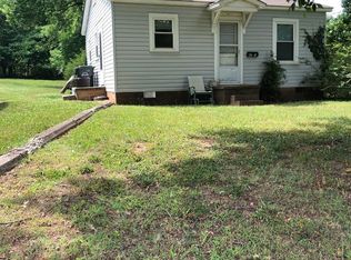 2261 2nd St NE, Hickory, NC 28601