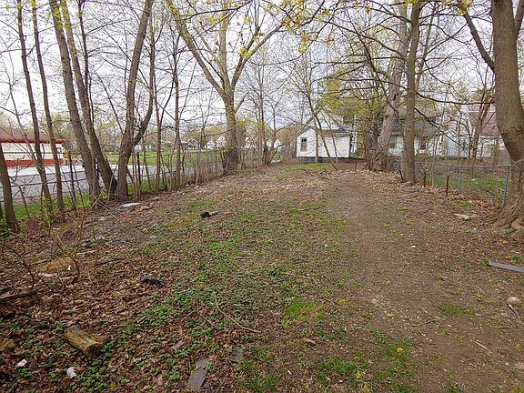 4th image of 348 W Calthrop Ave