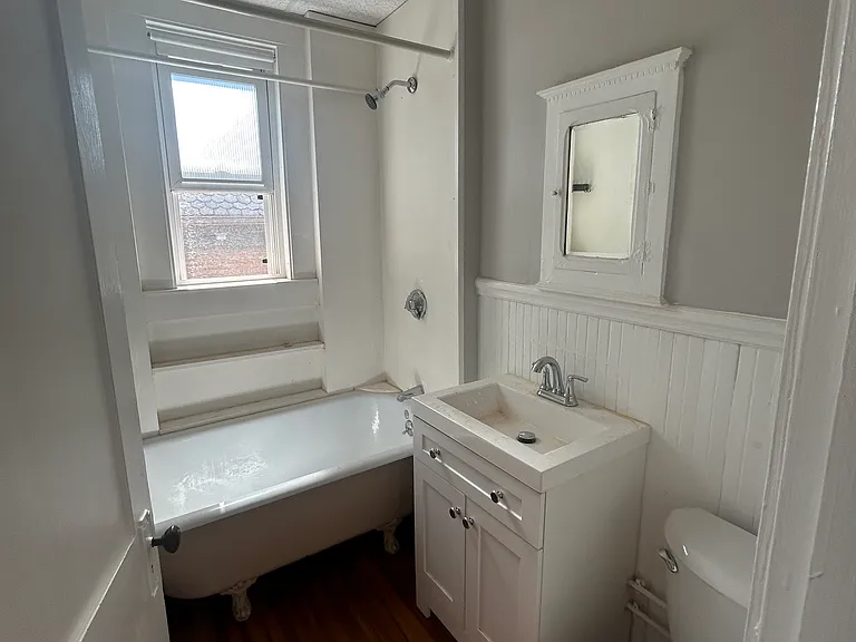 408 Broadway #1 — Photo 6